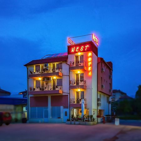 Hotel West บลาโกเอฟกราด ภายนอก รูปภาพ